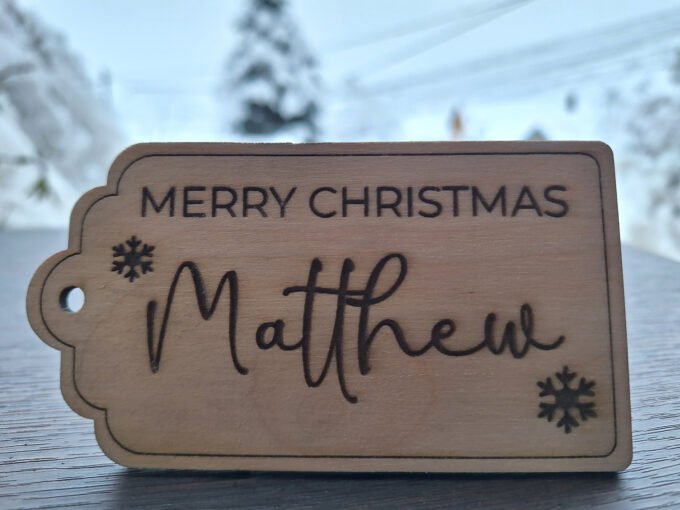 Christmas gift name tag with messaging in English