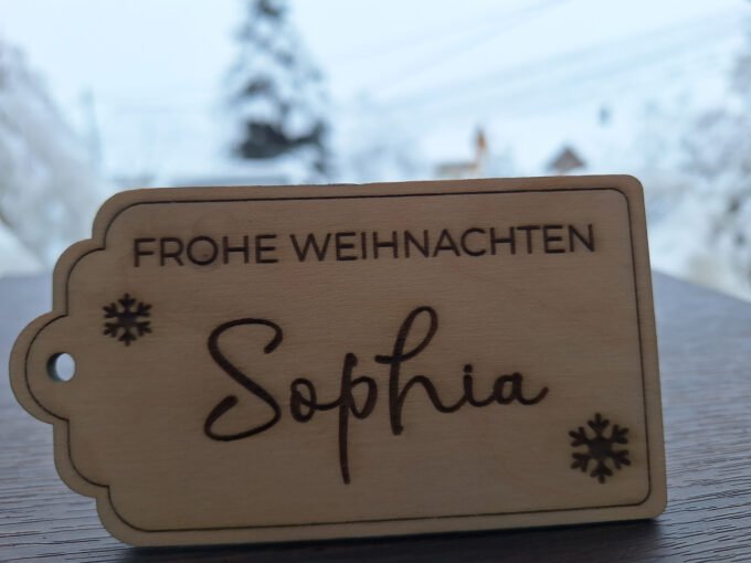 Christmas gift name tag with messaging in German