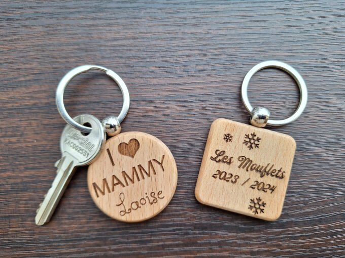 Personalised wood keyrings with text